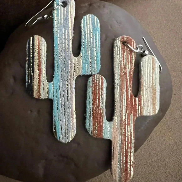 Earrings- multi-color lightweight cactus earrings. - Picture 1 of 4